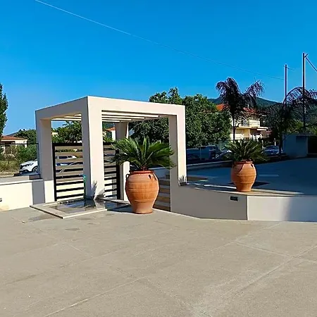 Ξενοδοχείο Blueleaf Megali Volvi