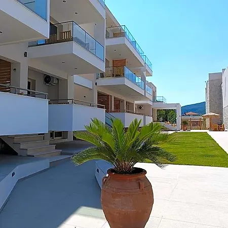Ξενοδοχείο Blueleaf Megali Volvi